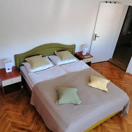 Luci Apartman *